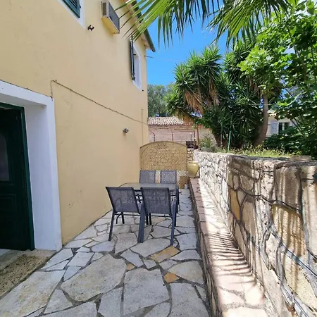 Nature's Nook Paxos Apartment